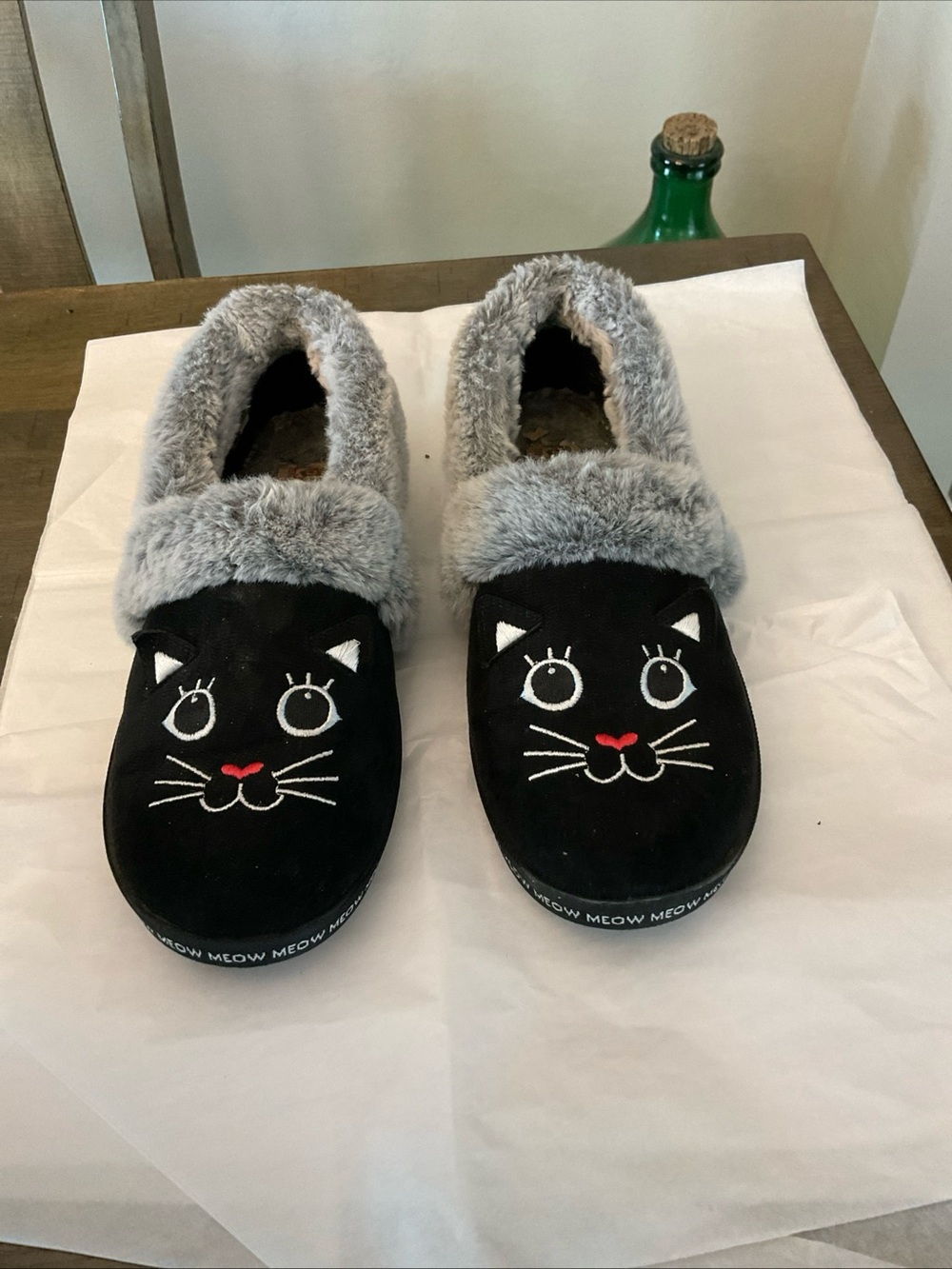 Bobs by Skechers Cat Slippers Womens 9 Black Plush Faux Fur Shoes